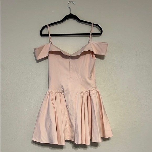 Elida Off-Shoulder Dress - Picture 4 of 9